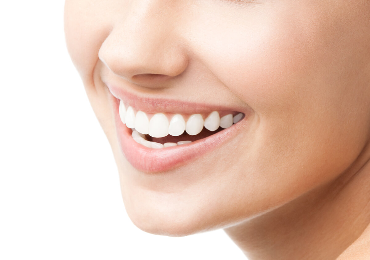 How a Teeth Whitening Service Can Give You the Smile You Deserve